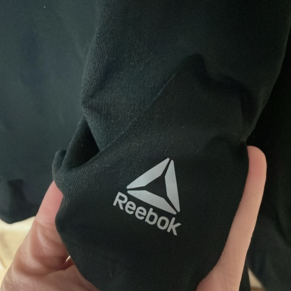 Reebok size small black long sleeve hooded shirt - Picture 3 of 8
